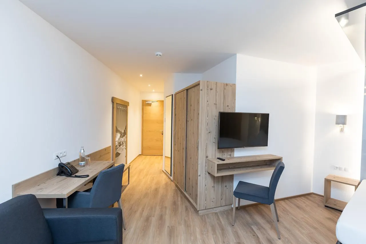 The Ischgl Lodge 4*,